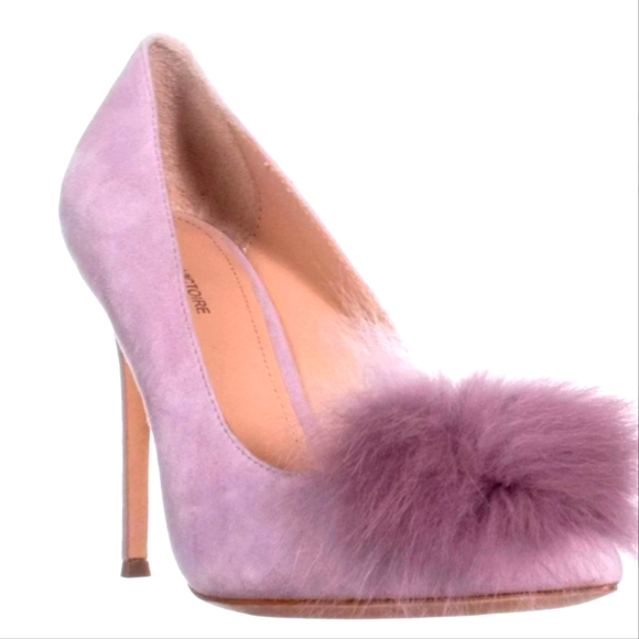 Shoes - Picture 1 of 4